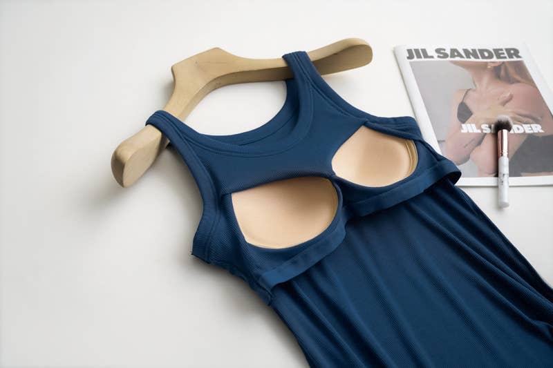 Essential Basic Rib Soft tank top w built in bra