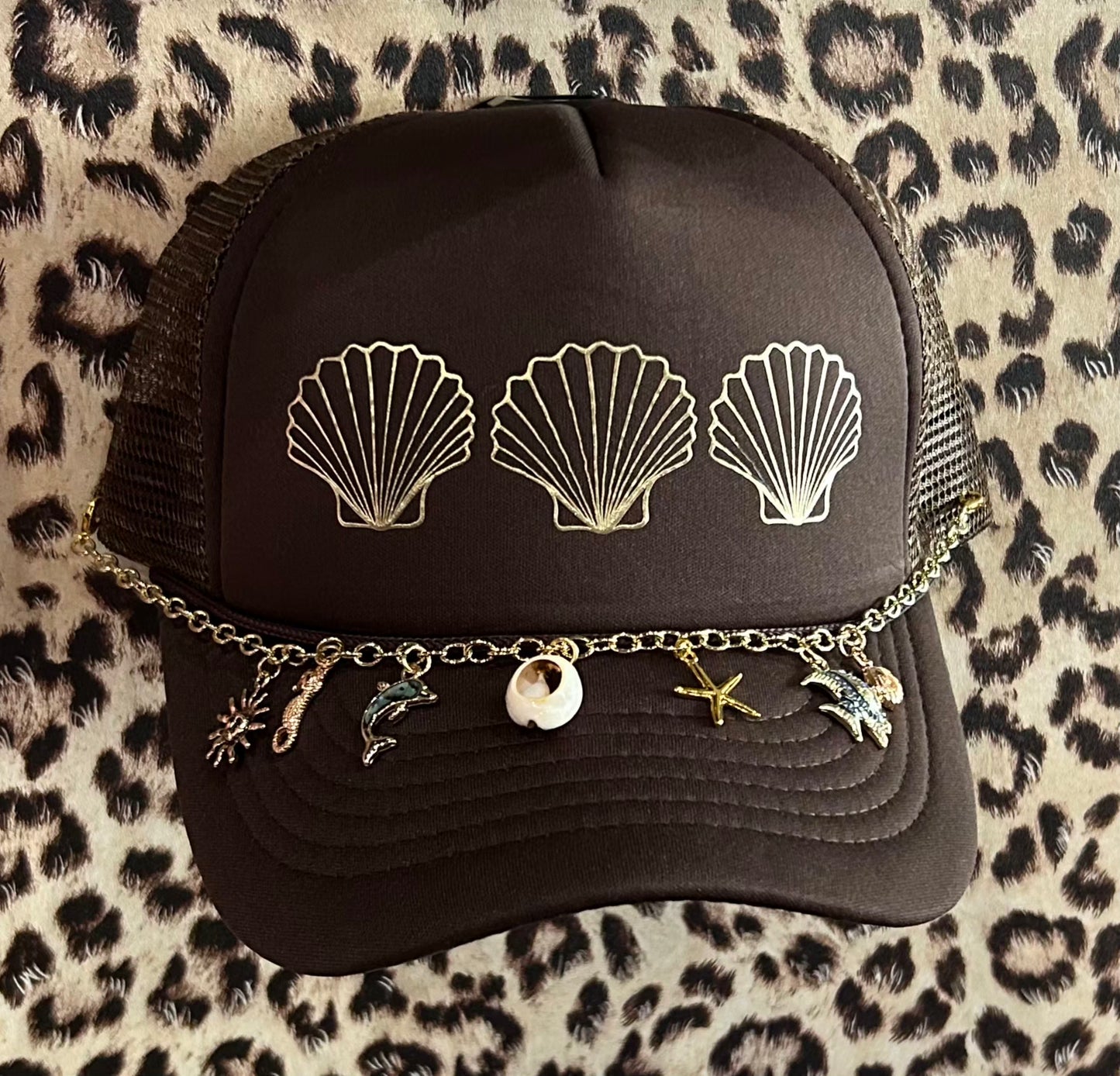 Brown Seashell Hat w/Hat Chain