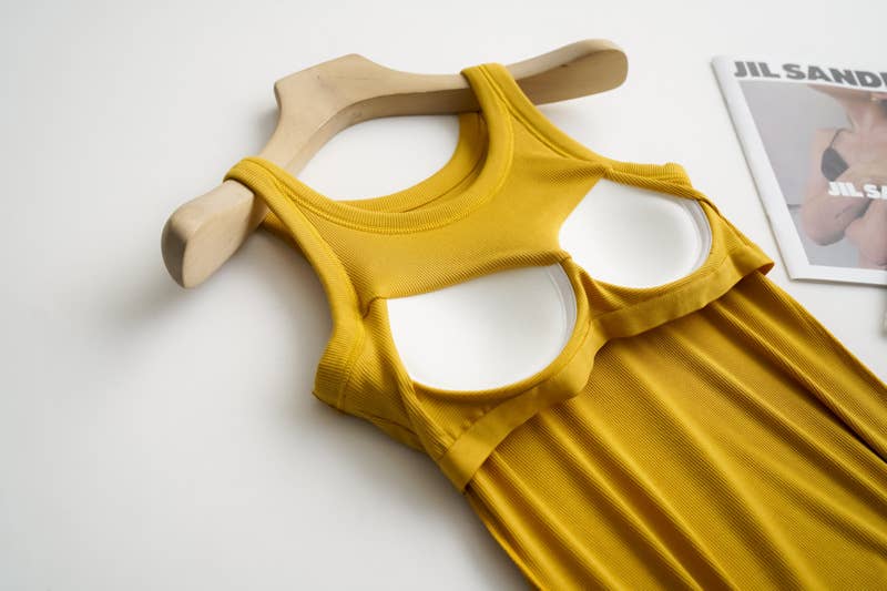 Essential Basic Rib Soft tank top w built in bra