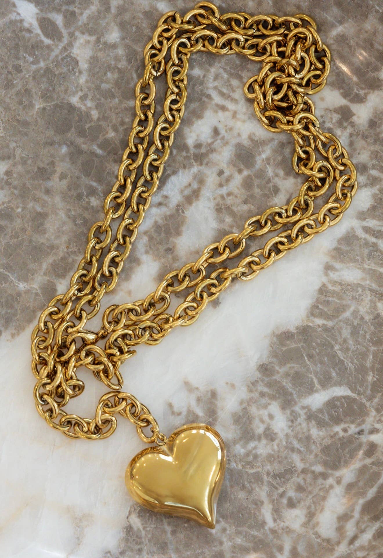 WRAP AROUND XL HEART NECKLACE