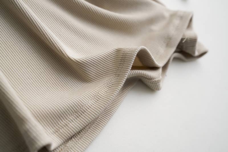 Essential Basic Rib Soft tank top w built in bra