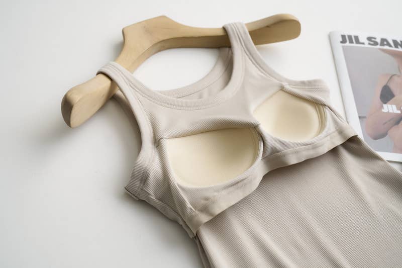 Essential Basic Rib Soft tank top w built in bra