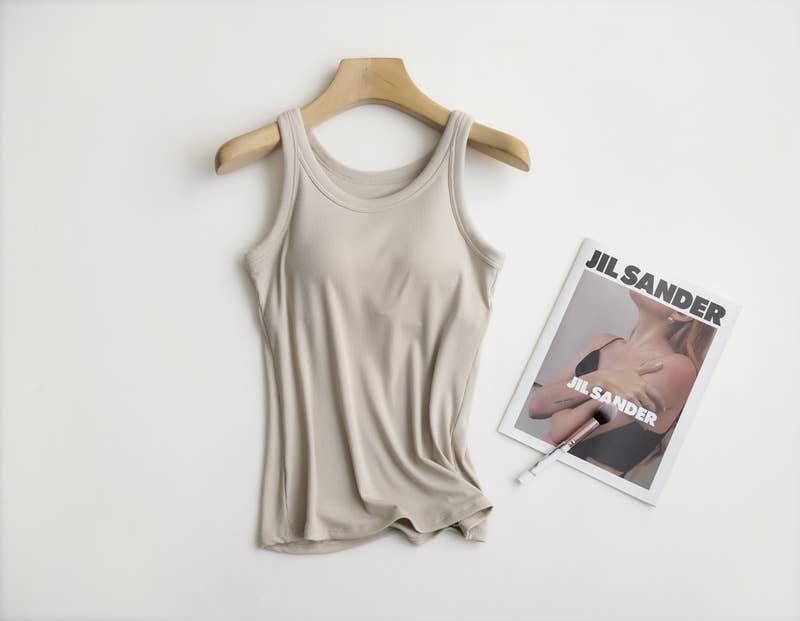 Essential Basic Rib Soft tank top w built in bra