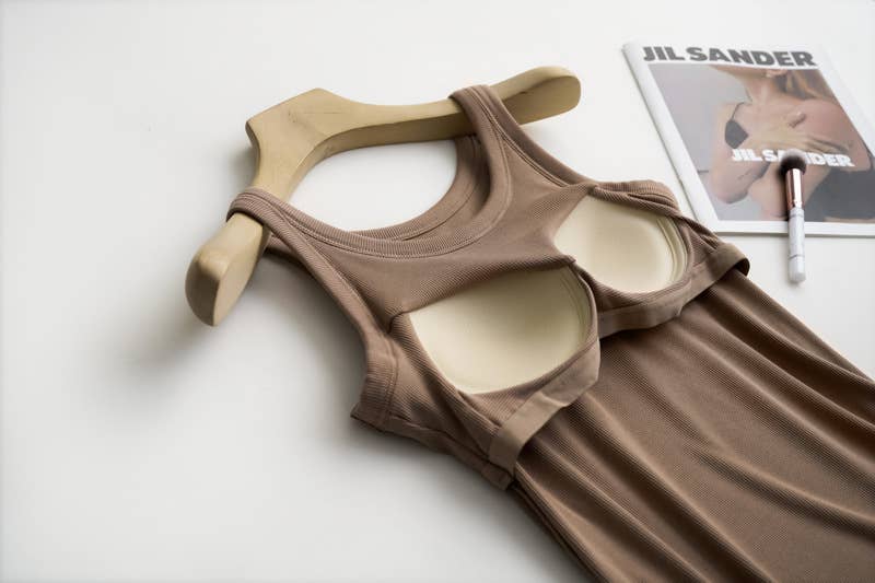 Essential Basic Rib Soft tank top w built in bra