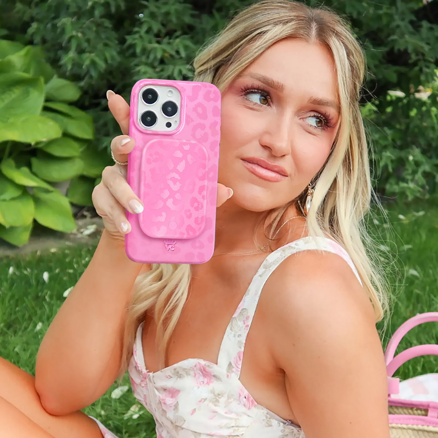 Wireless Phone Charger - Hot Pink Leopard