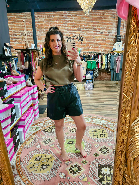 Paper Bag Waist Ruffle Faux Leather Mid Rise Shorts - Black