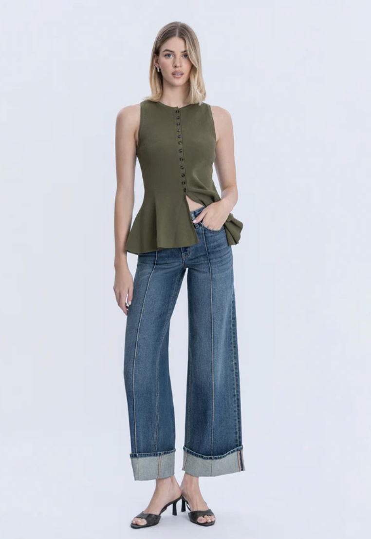 Mid Rise Pintuck Baggy Wide Authenticity Jean