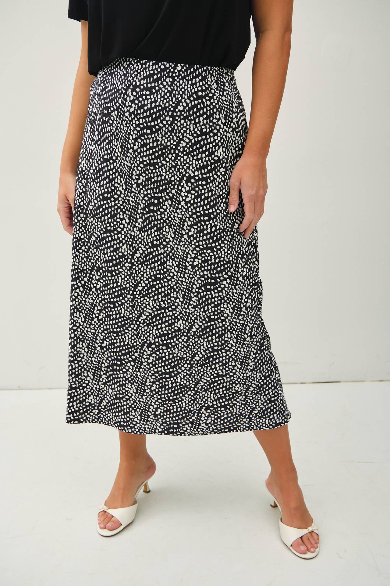 PLUS FLORAL PRINT MIDI SKIRT W/ ELASTIC WAISTBAND