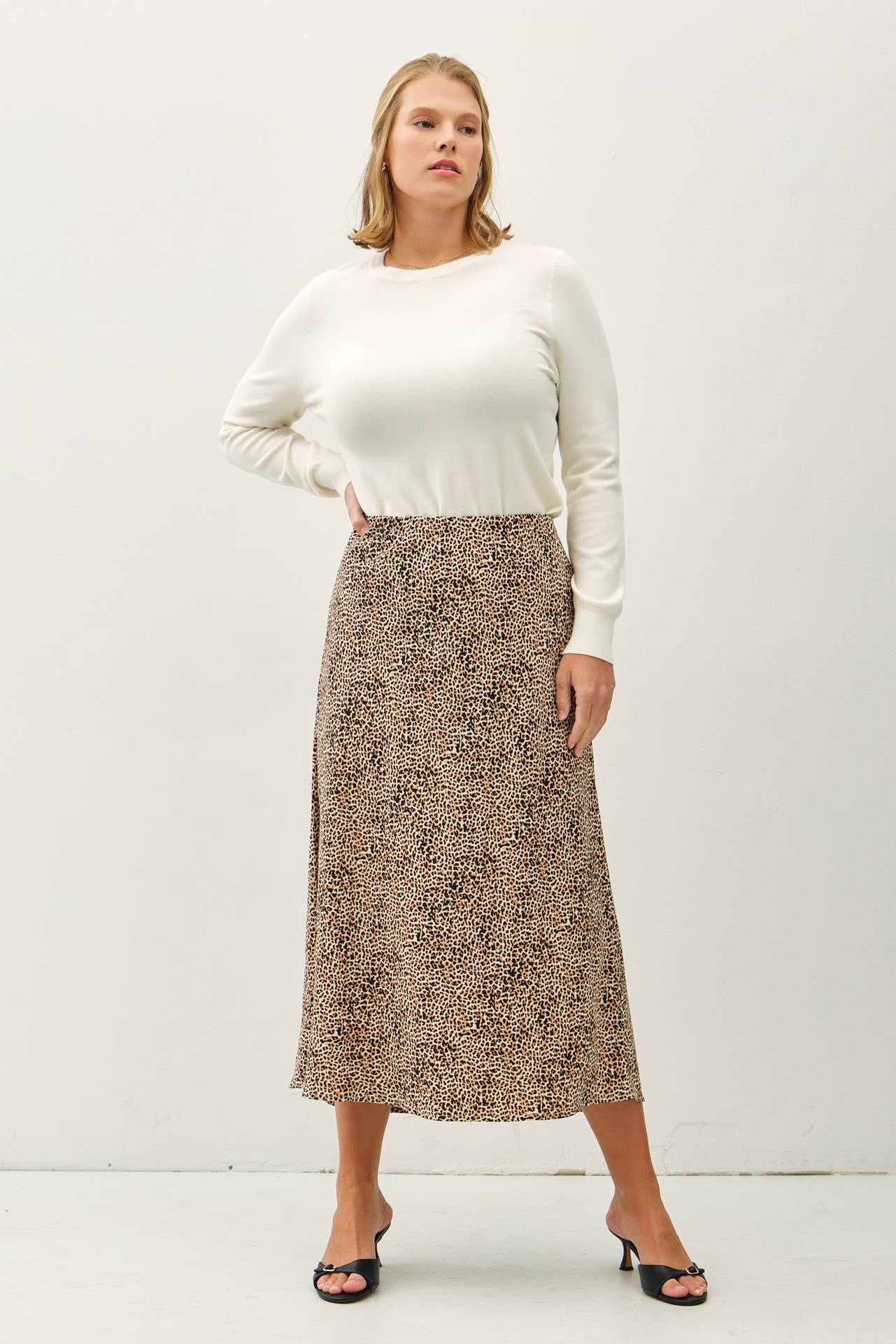 PLUS FLORAL PRINT MIDI SKIRT W/ ELASTIC WAISTBAND