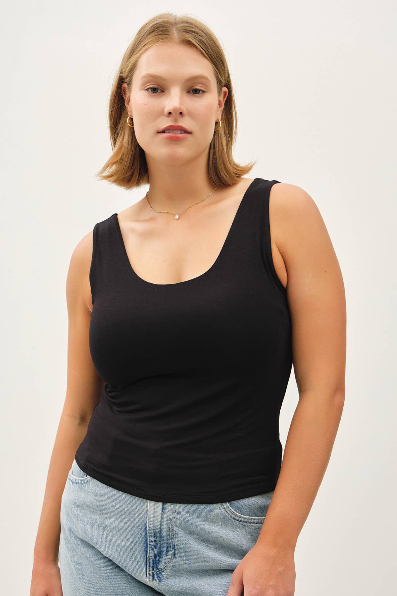 PLUS [SOFT CORE] BASIC SCOOP NECK TANK