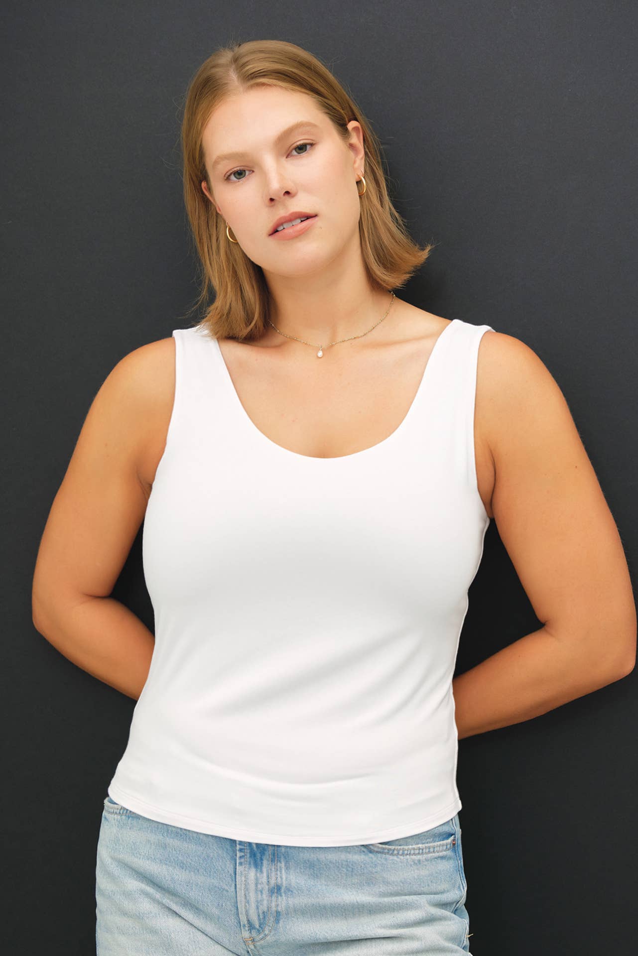 PLUS [SOFT CORE] BASIC SCOOP NECK TANK